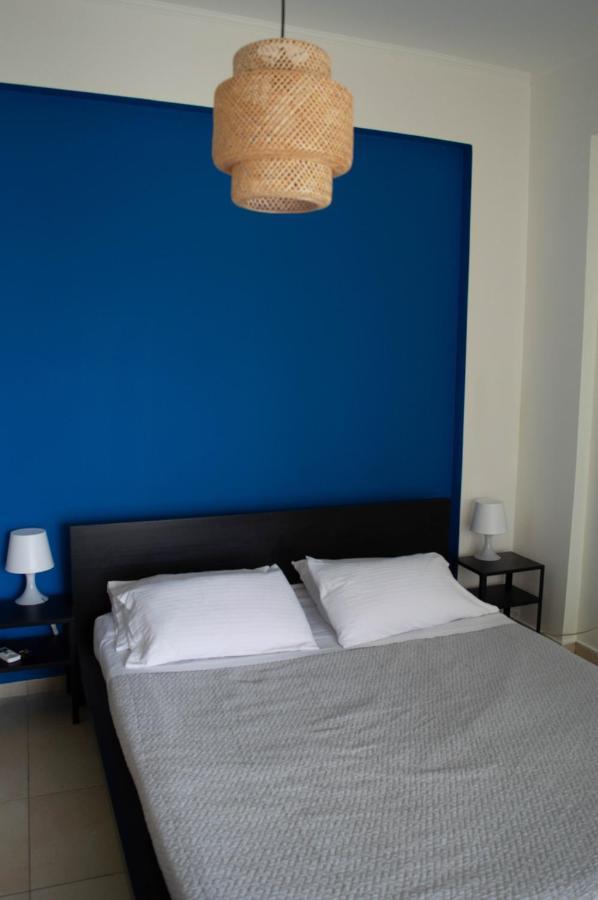 Blue And White Schinias Exterior foto